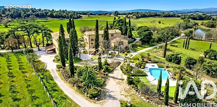 Propriété 20 pièces 1950 m²