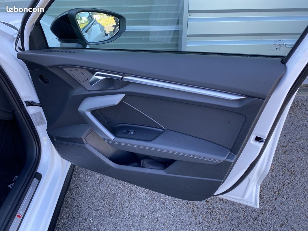 AUDI A3 Berline TFSI 150 ch Hybride S line (image 31)