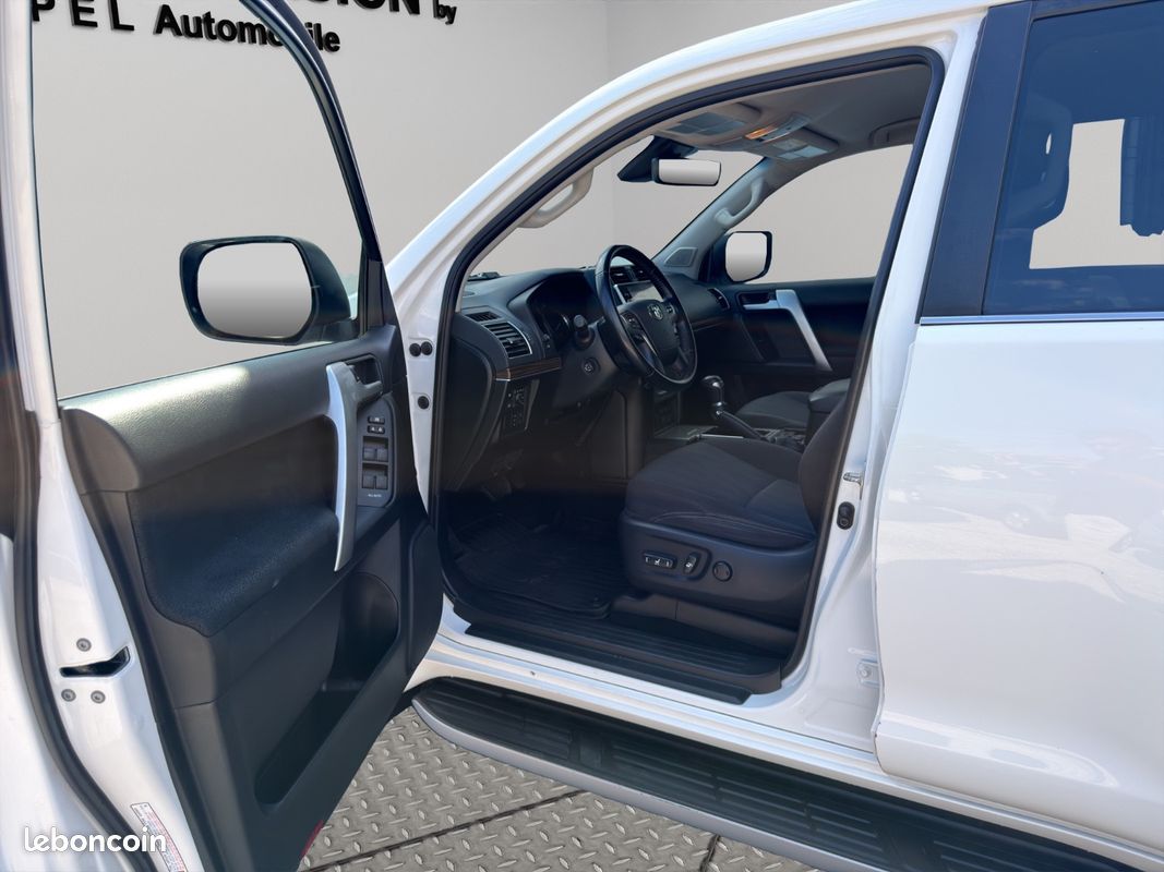 Toyota Land Cruiser 2.8 D4D 204 BVA -41 658 HT- (image 5)