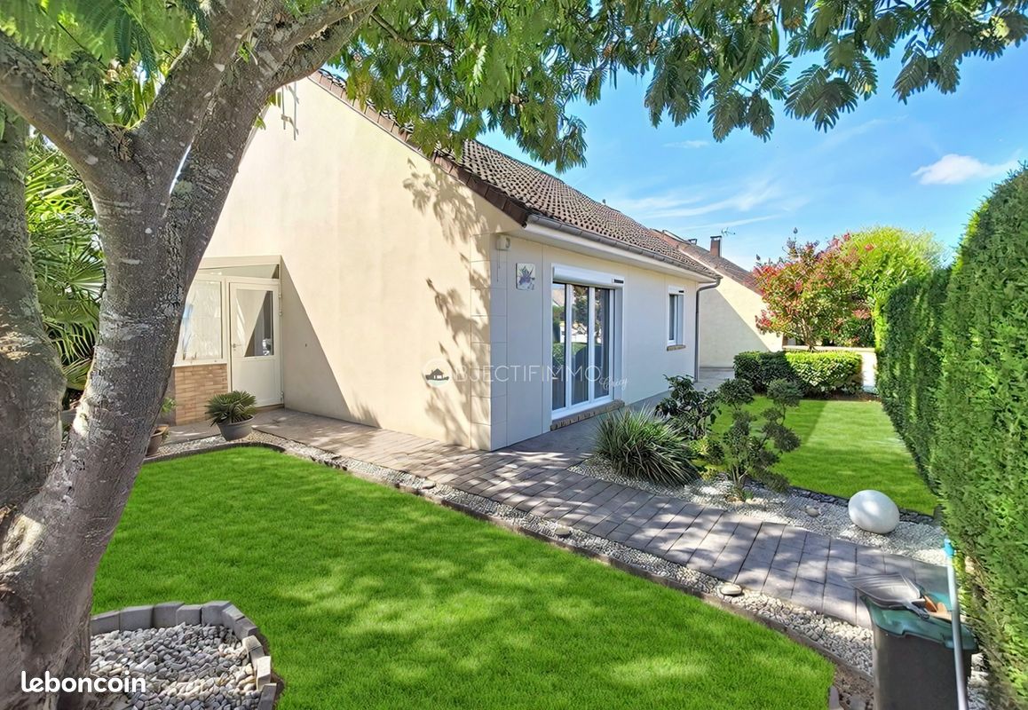 Maison 6 pièces 100 m² · à Fontenay-Trésigny · 100 m² · 349 000 €