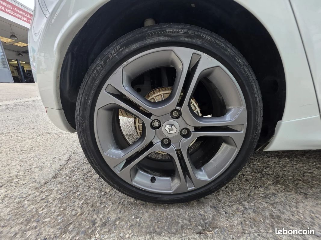 Renault CLIO IV Intens Pack GT Line / Vidange Neuve / (image 48)