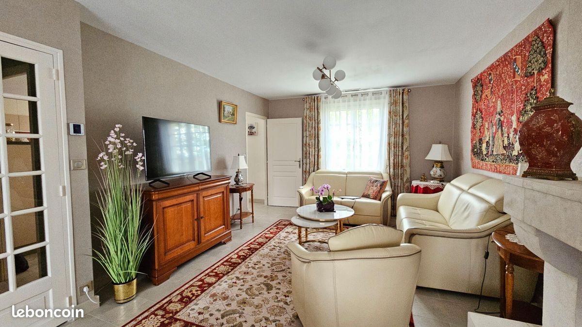 Pavillon 6 pièces 149 m² - Chauray 79180 (image principale 6)