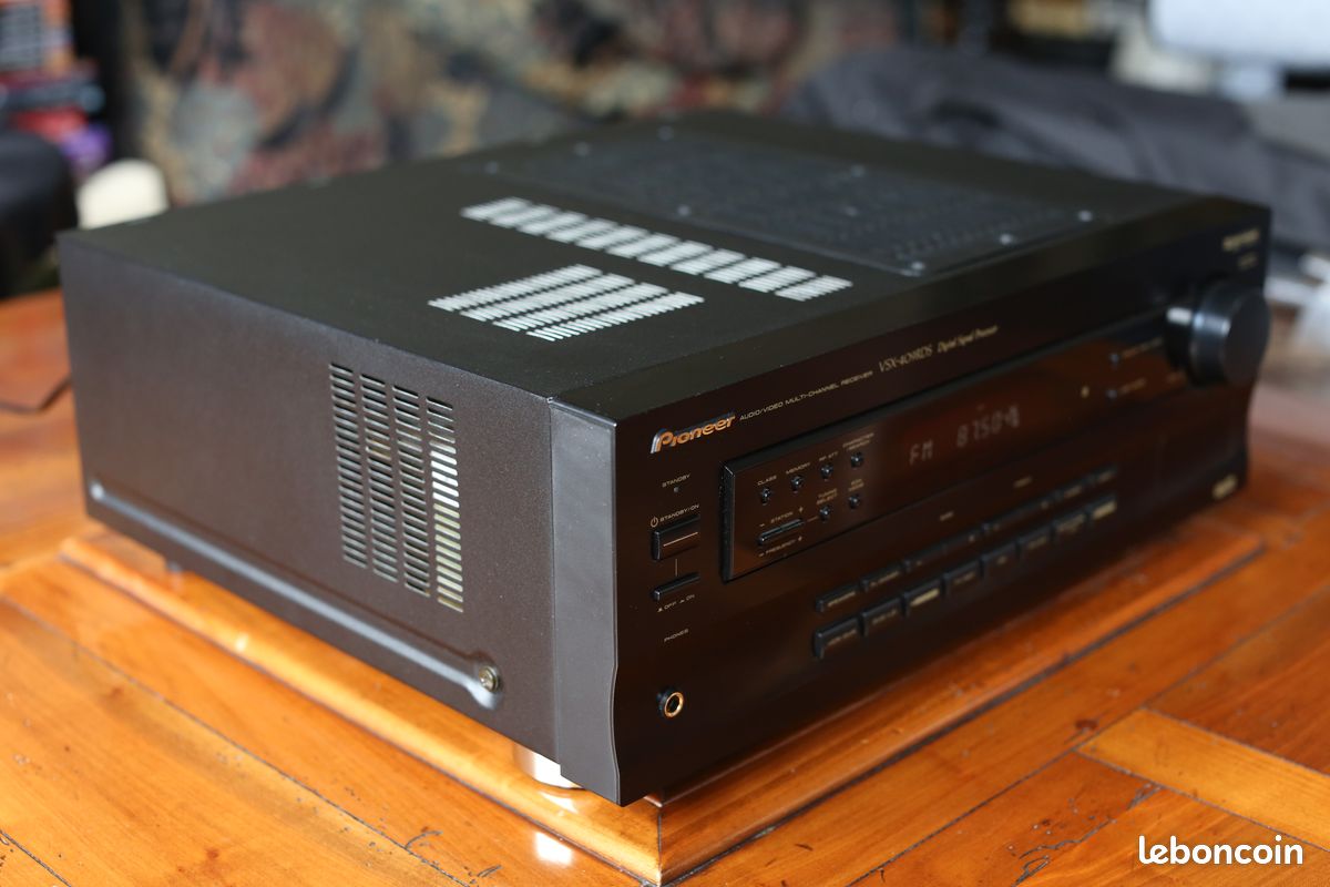 Pioneer VSX-D409 A/V receiver with Dolby Digital and DTS at Pioneer VSX-D409 A/V receiver with Dolby Digital and DTS at