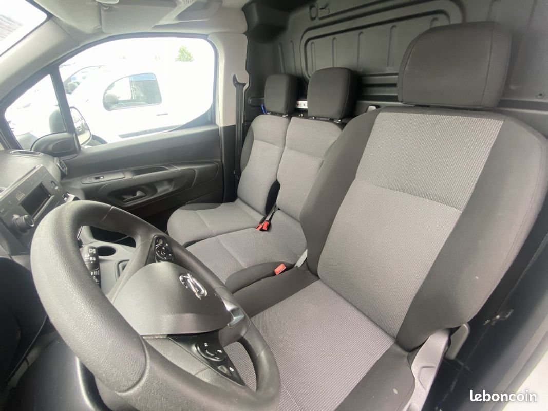 Opel Combo (4) L2H1 Cargo Augmenté 1.5 diese 100ch L2H1 PACK CLIM (image 10)