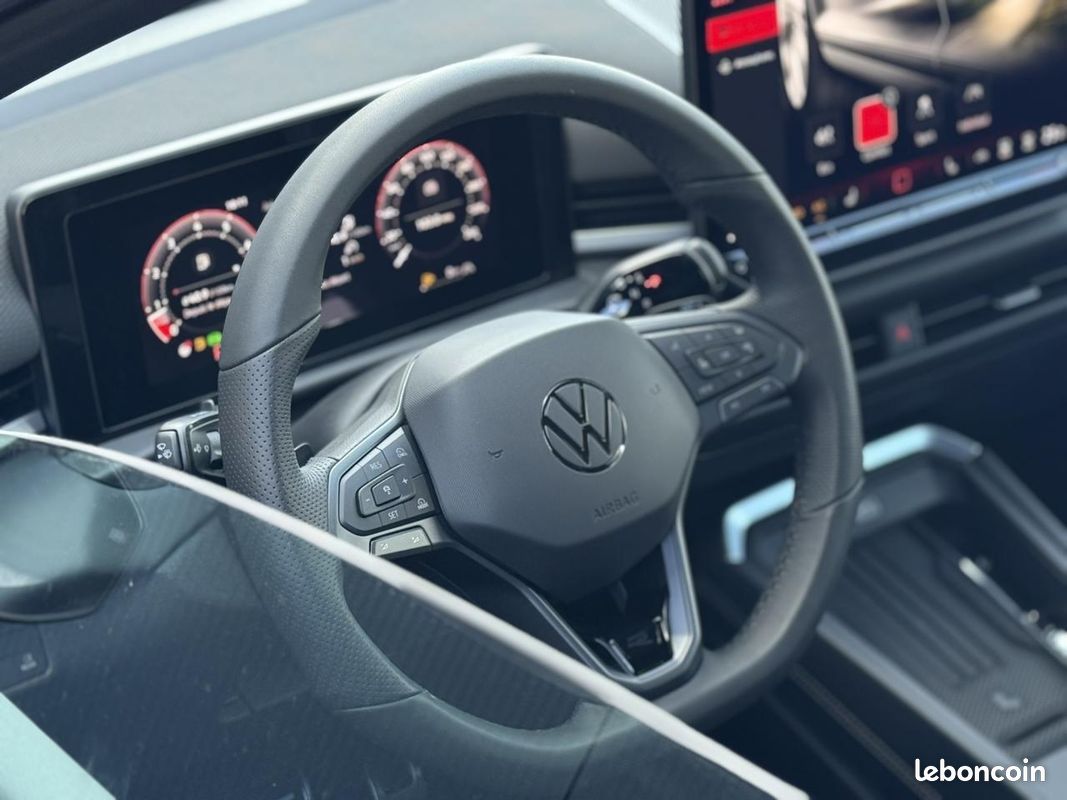 VOLKSWAGEN T-ROC 1.5 eTSI Hybrid DSG7 150 R-Line avec IQ Light et Hayon électrique (image 25)