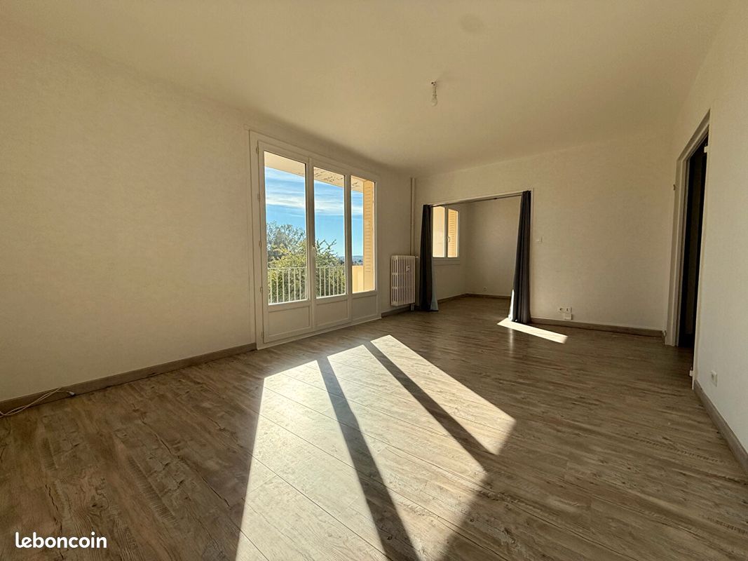 Appartement 4 pièces 72 m² · à Désertines · 72 m² · 59 000 €