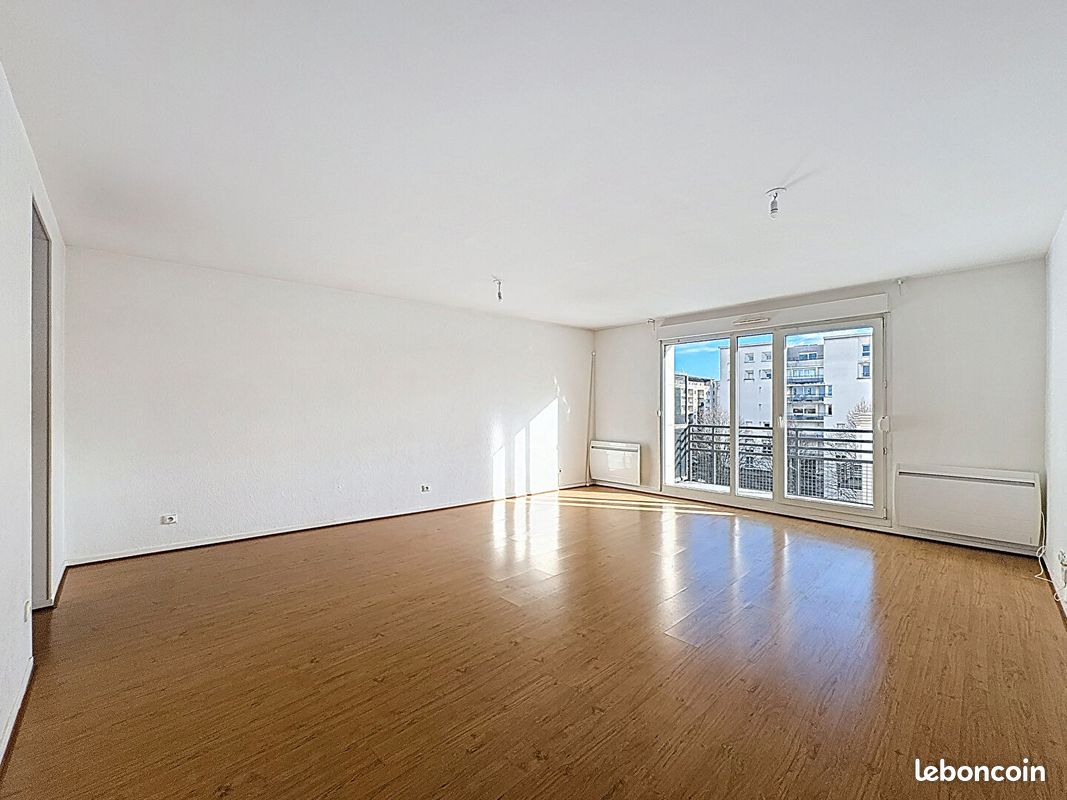 Appartement 5 pièces 127 m² · à Reims · 127 m² · 1 250 €/mois
