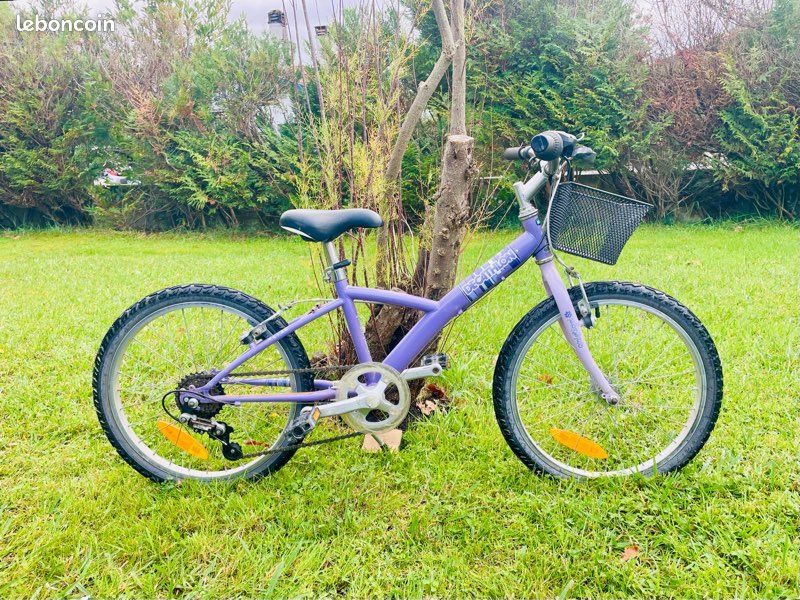 Velo Enfant Decathlon avec panier, roues 20 pouces Vélos