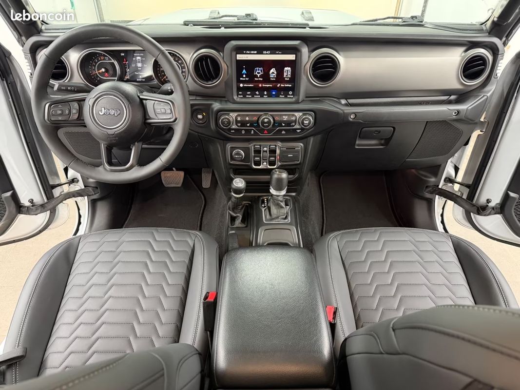 Jeep GLADIATOR Willys Sport 3.6 V6 284 ch BVA8 4x4 – Alpine – Navigation – Freedom Top (image 24)