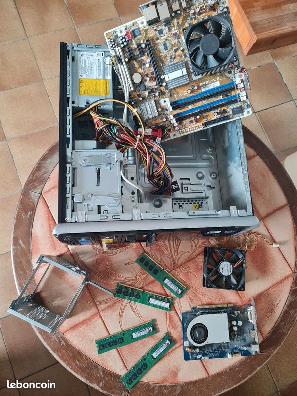 Ordinateur / PC HP en lot ou pièces détachées (image 1)