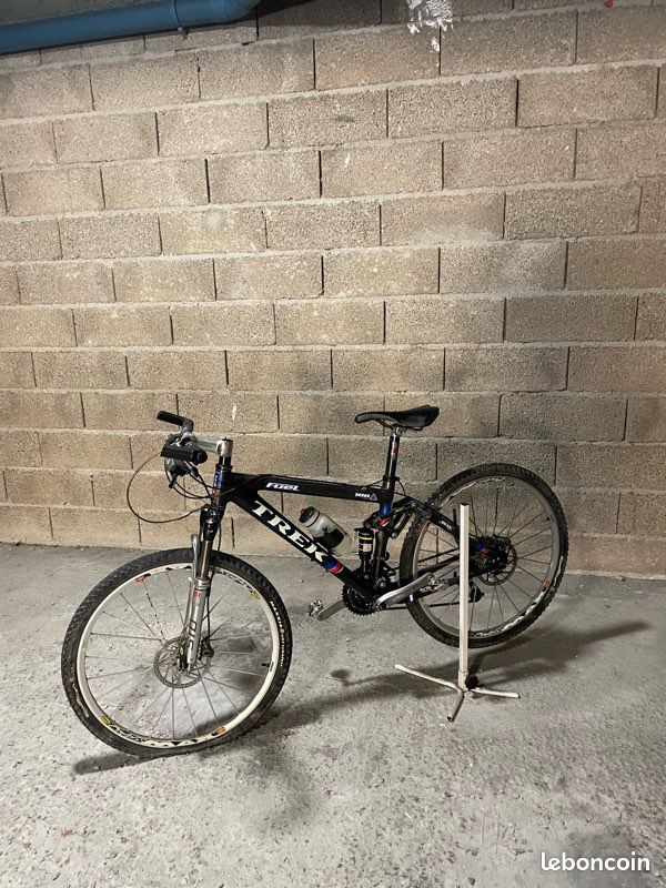 Bicycle 2003 Trek Fuel 100 Trek Fuel 90 De