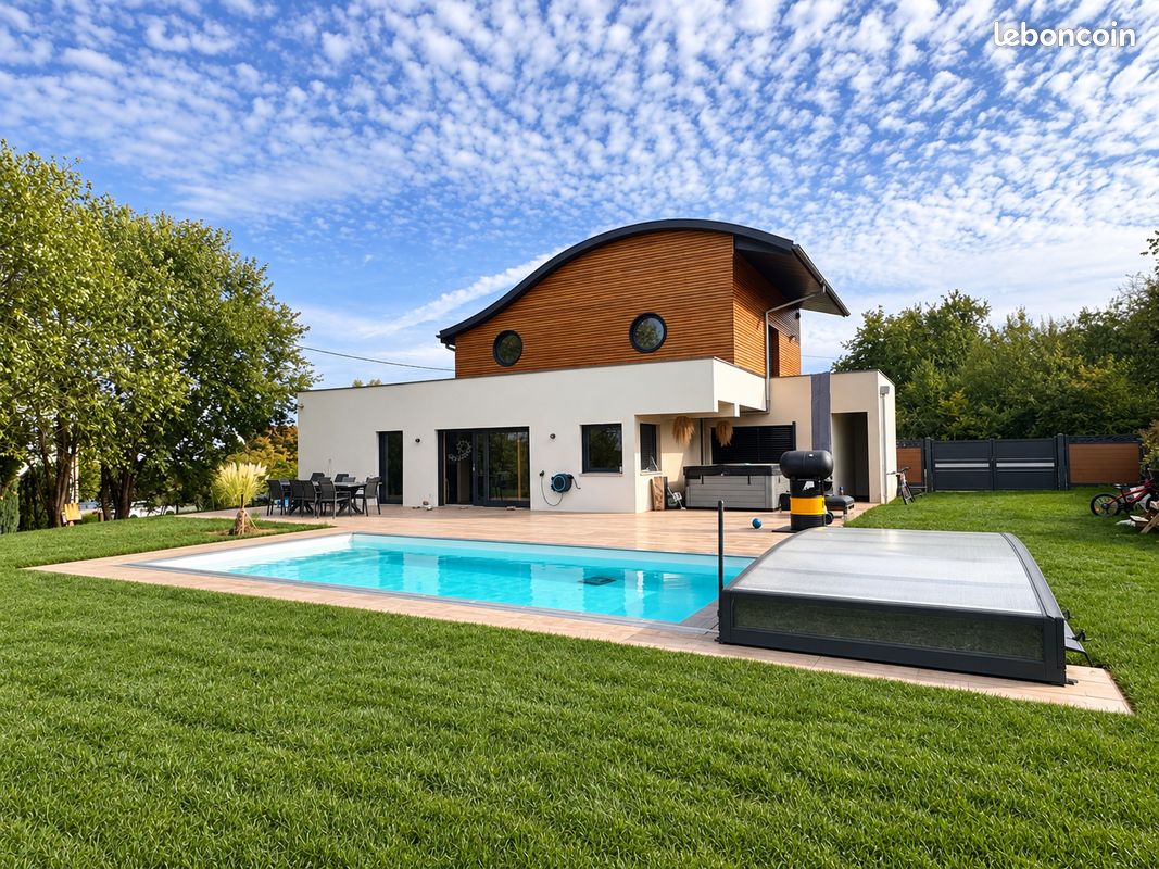 Maison 8 pièces 160 m² · à Strueth · 160 m² · 665 000 €