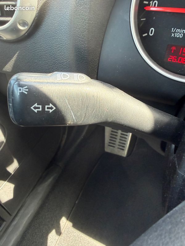 Audi tt coupe 1.8 t 180 ch - interieur cuir - radio - verrouillage centralise - (image 18)