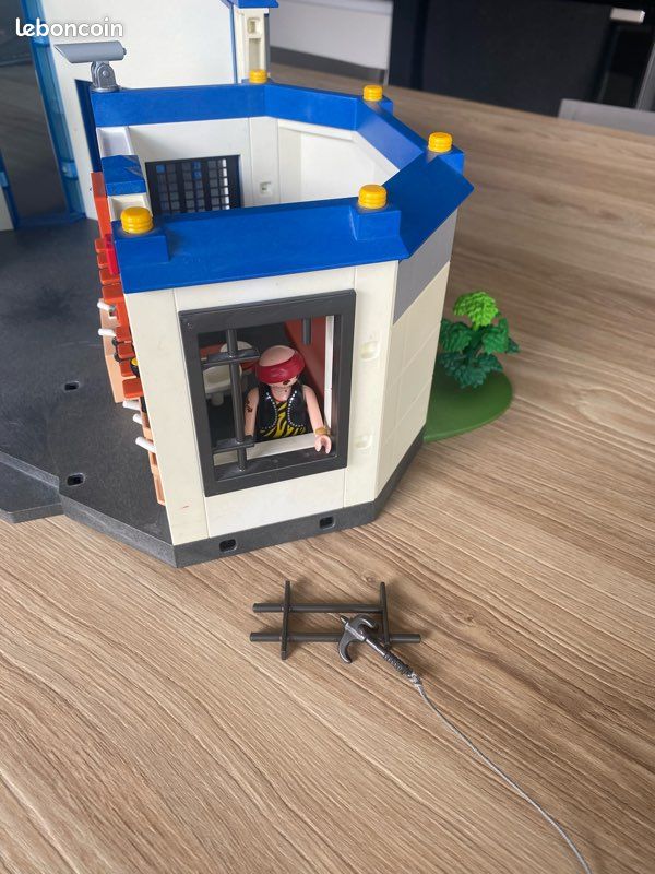 Commissariat Playmobil 4264 (image 4)