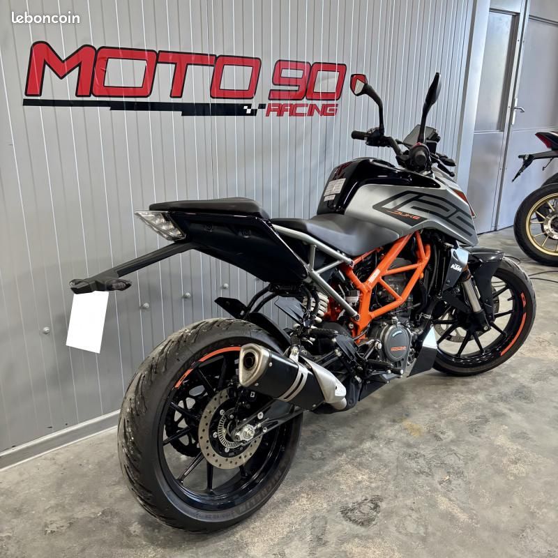 Ktm 125 duke abs (image 3)