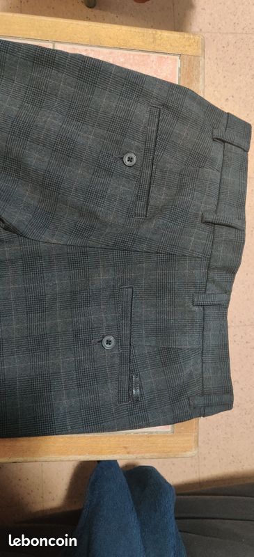 Vend pantalon Jack and Jones homme (image 1)