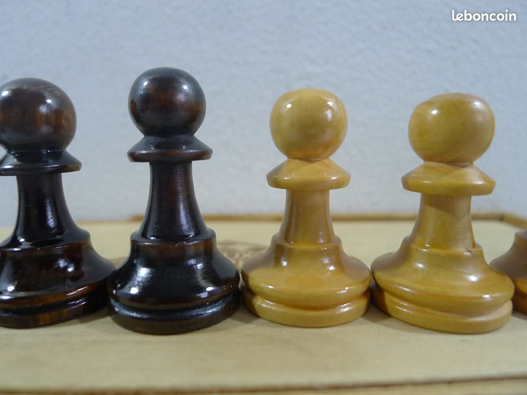 Jeu D'échecs LARDY En Buis – Pièces Plombées, Patins Feutre, Roi 83 Mm, Fabrication Française