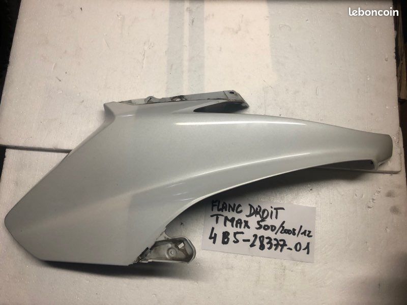 Flanc droit yamaha 500 tmax (image 1)