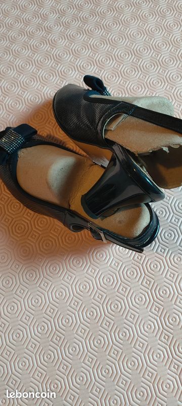 Escarpins Salvarelli Bout Ouvert Marine Avec Brides - Taille 38, Talon 6 Cm, Cuir, Occasion Très Bon état