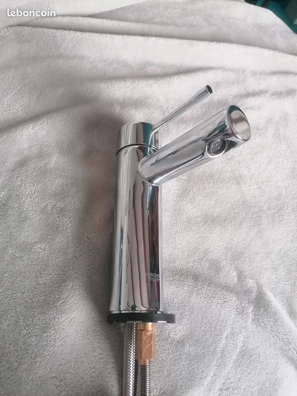 Mitigeur Grohe essence monocommande taille S réf 32898001 (image 3)