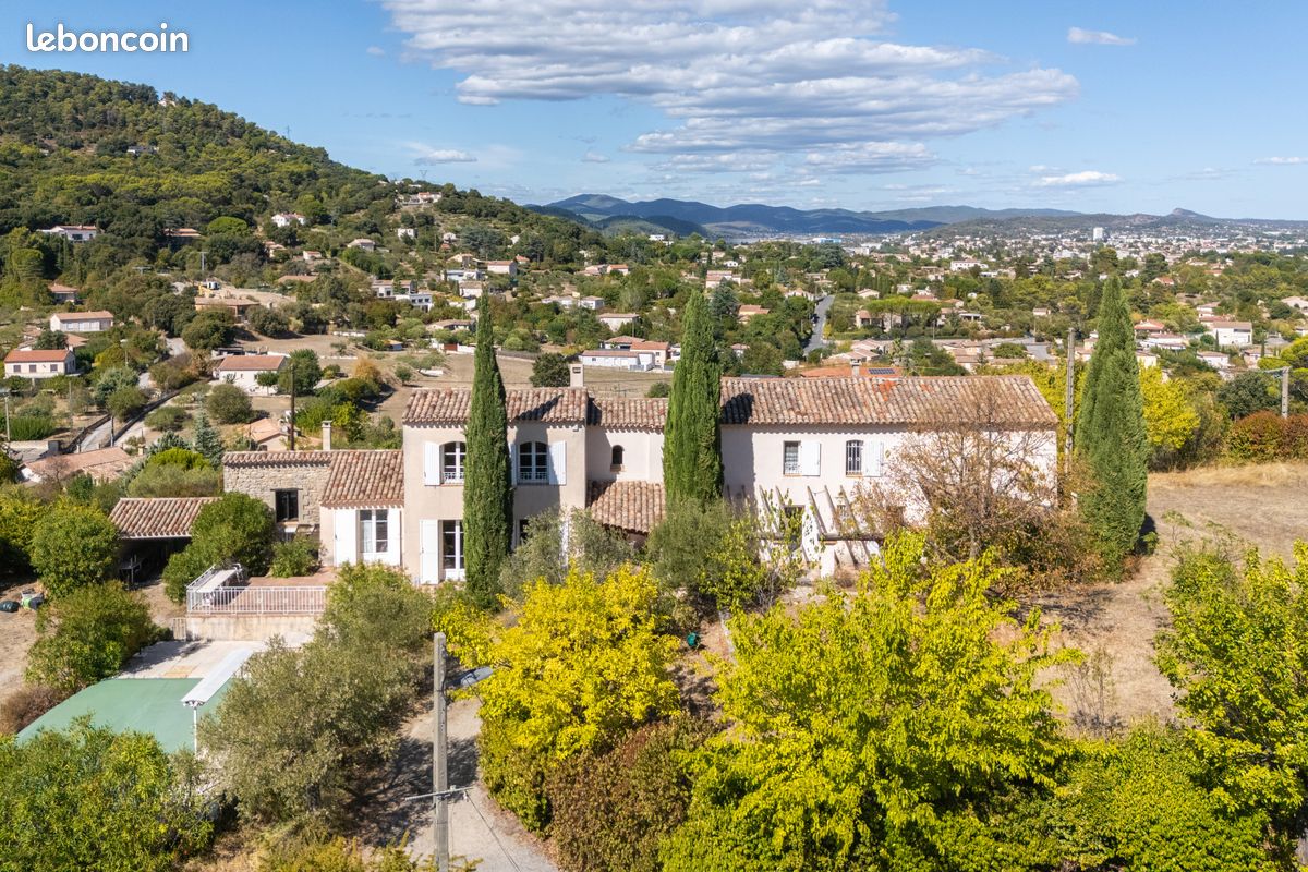 Maison 7 pièces 259 m² · à Alès · 259 m² · 598 000 €