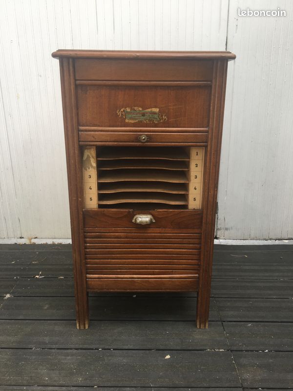 Meuble gramophone avec monnayeur (image 1)
