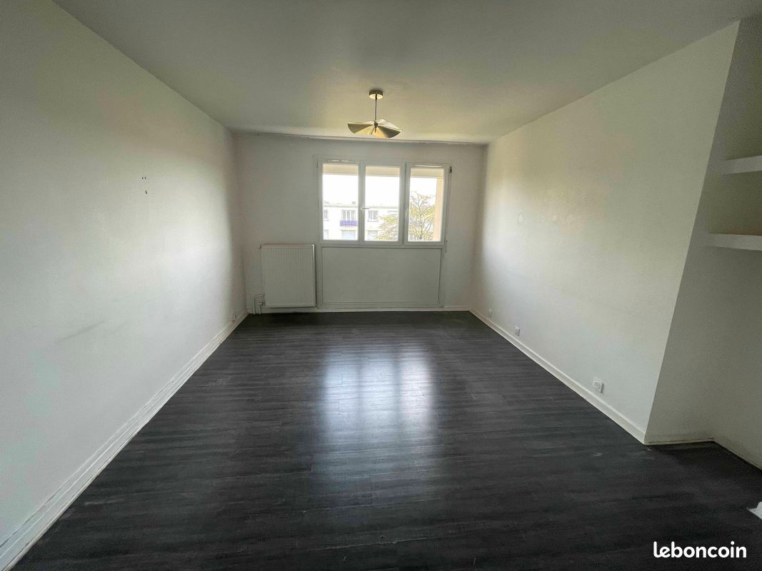 Appartement 3 pièces 52 m² · à Vaulx-en-Velin · 52 m² · 870 €