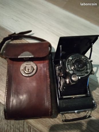 Appareil photo ancien CORONET