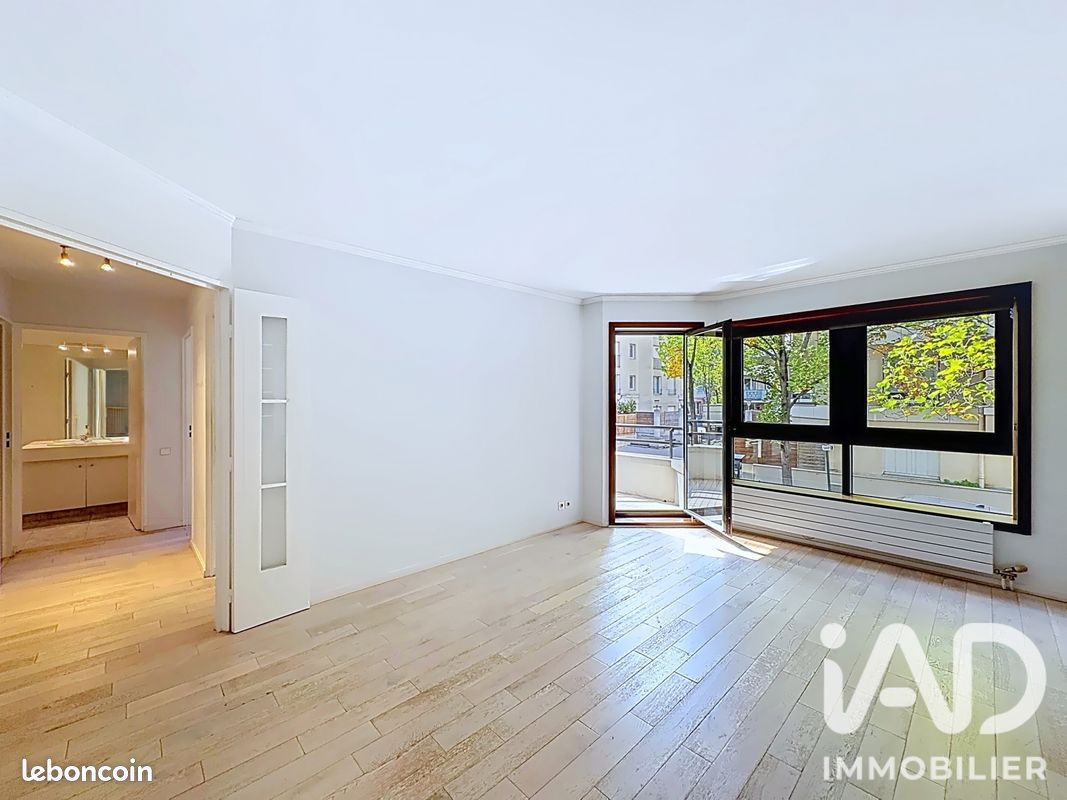 Appartement 2 pièces 49 m² · à Suresnes · 49 m² · 330 000 €