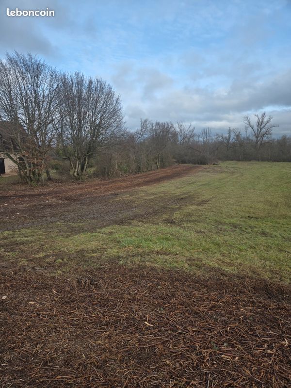 Terrain constructible 1400m · à Preuilly · 20 000 €