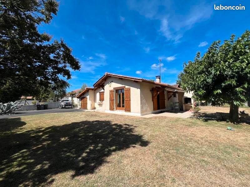 Maison 4 pièces 102 m² · à Biganos · 102 m² · 1 300 €