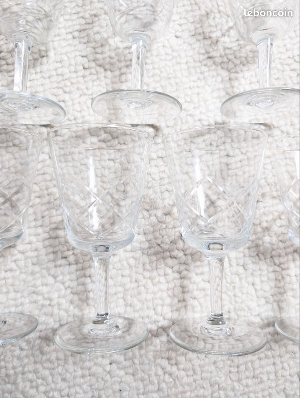Lot de verres à pied en cristal gravé (image 10)