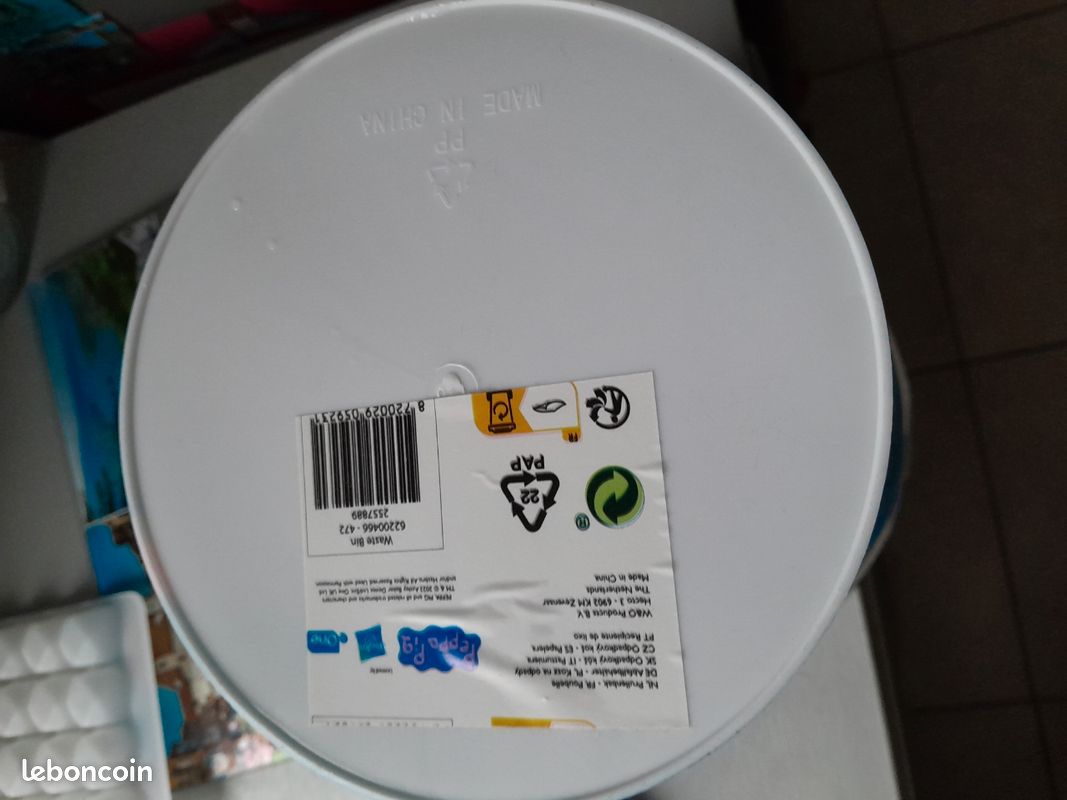 Poubelle pepa pig pour enfant en très bon etat (image 5)