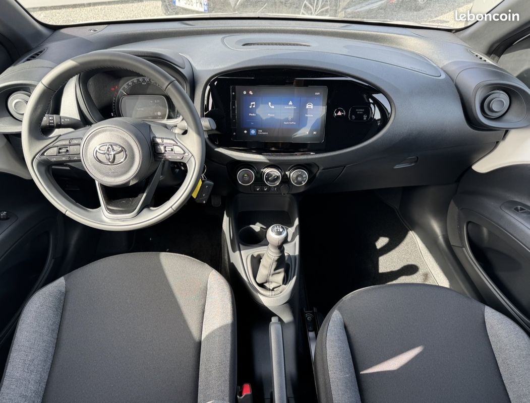 Toyota AYGO X 1.0 VVT-I 72CH DYNAMIC MY24 (image 14)