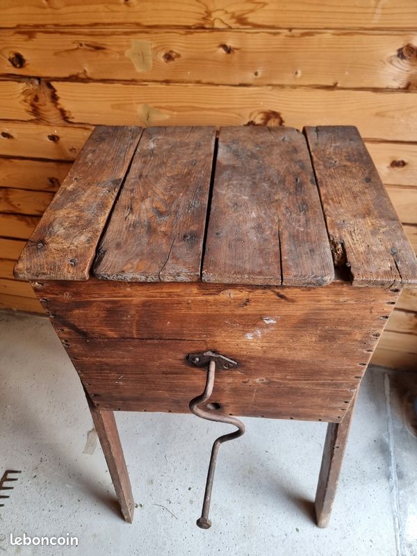 Ancienne baratte à beurre (image 1)