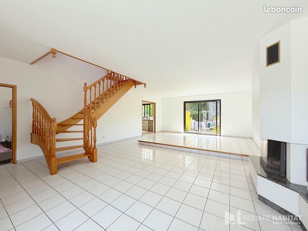 Maison 5 pièces 135 m² · à Montfort-sur-Meu · 135 m² · 978 €