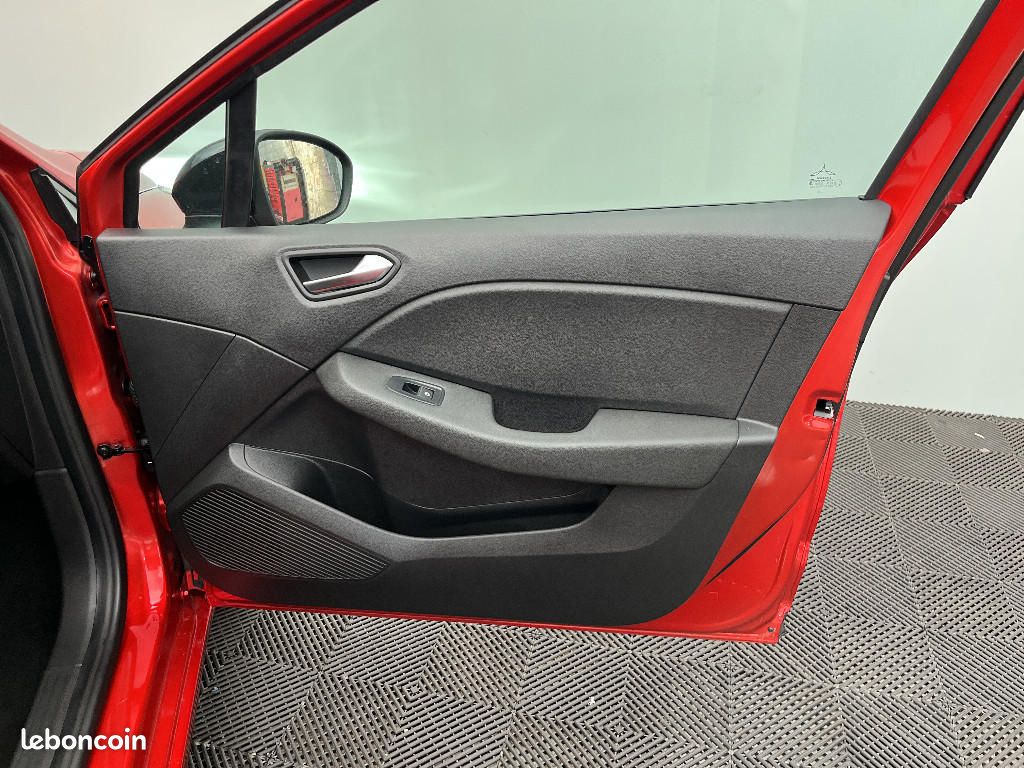 Renault Clio V Blue dCi 100 ch GSR2 Evolution (image 19)