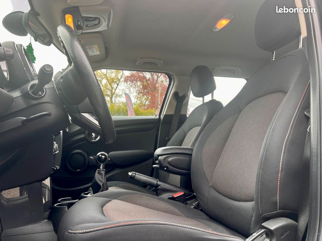 Mini cooper 1.5 cooper 135 ch  5 portes  gps  garantie 48 mois possible (image 6)