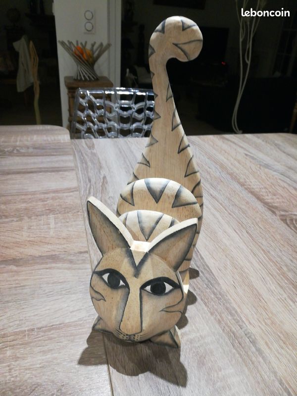 Chat porte courrier en bois (image 1)