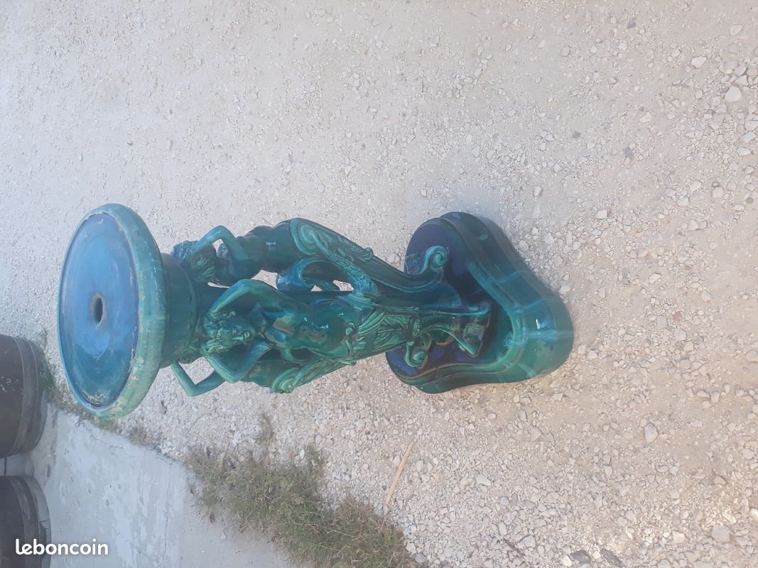Console (image 2)