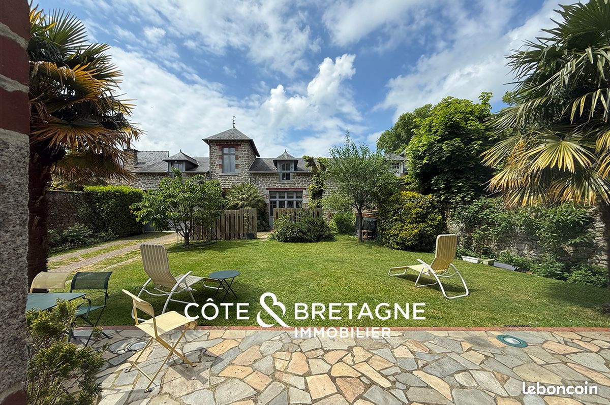 Maison 14 pièces 350 m² · à Dinan · 350 m² · 980 000 €