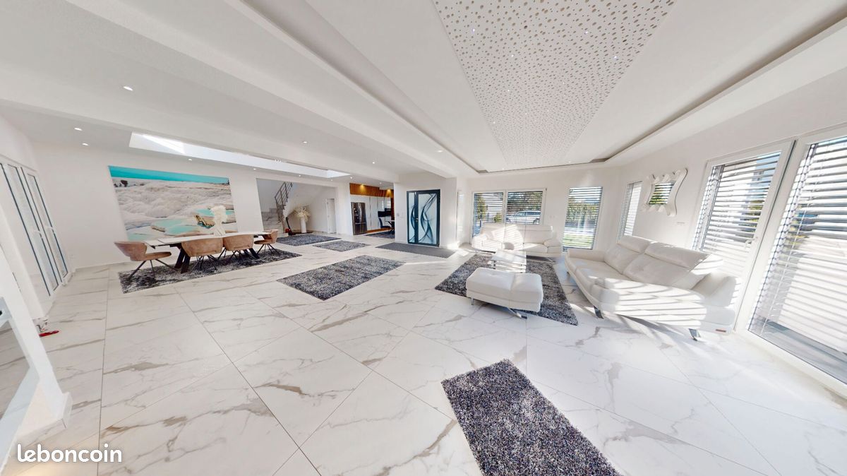 Maison 5 pièces 256 m² · à Wittenheim · 256 m² · 510 000 €