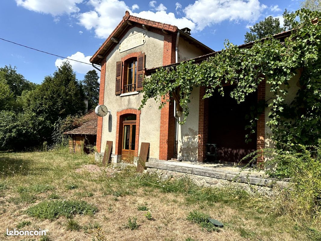 Maison 5 pièces 98 m² · à Nizerolles · 98 m² · 130 000 €