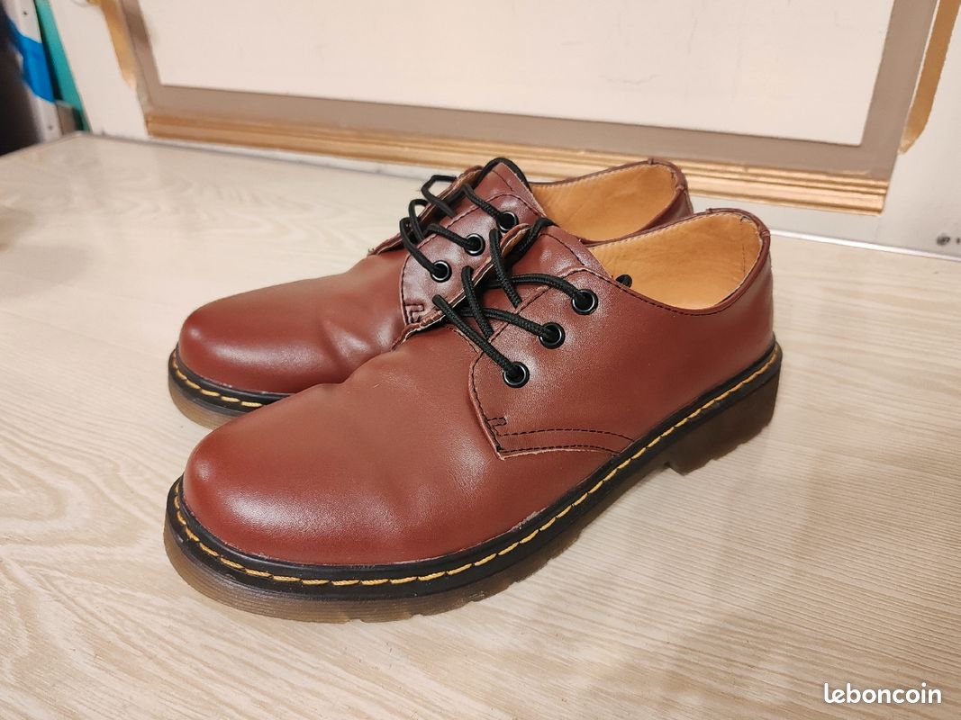 Chaussures Basses Doc Martens Basse Bordeaux Martens Basse - Main Image