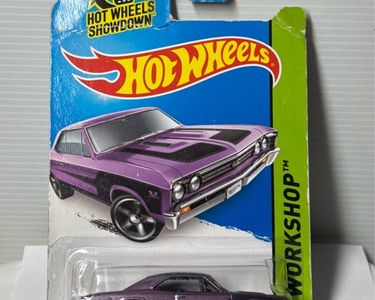 Voiture Miniature Hot Wheels 1/64 - Chevrolet Chevelle SS 396 1967 - Édition Mainline 2014 #232/250 - Occasion