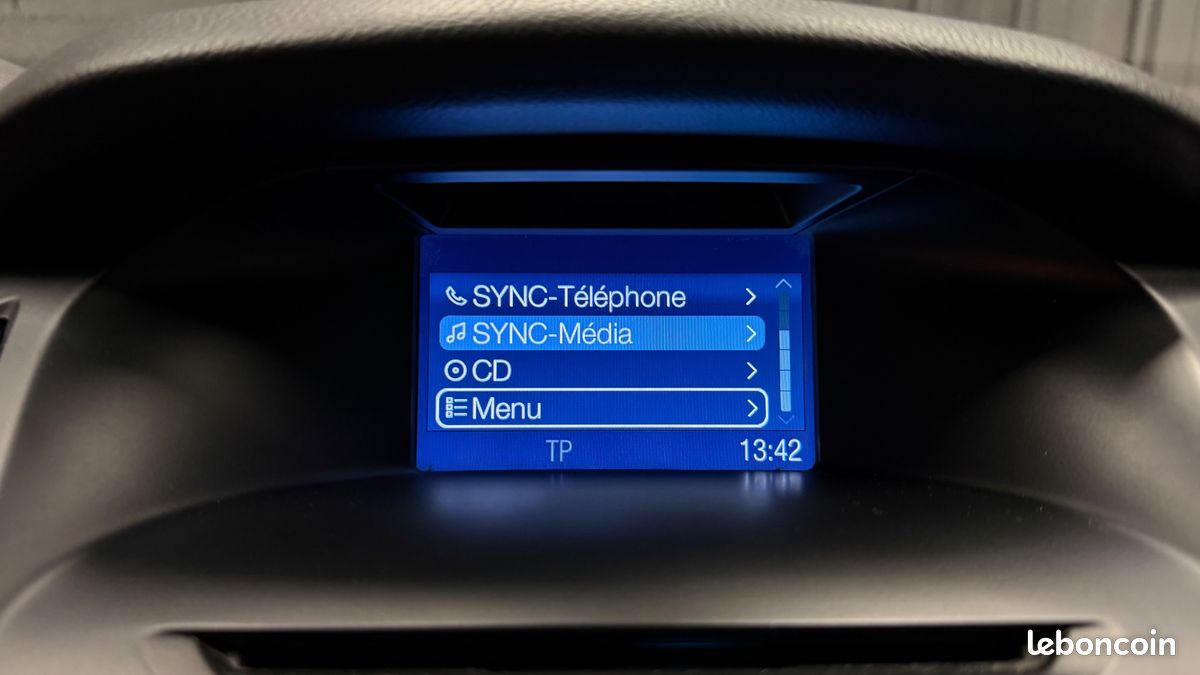 FORD FOCUS SW 1.0 ECOBOOST 125 CH TITANIUM-X START-STOP DISTRIBUTION REMPLACEe (image 43)