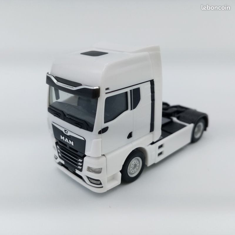 Herpa 013529 Minikit MAN TGX XXL LKW-Transporter-Hängerzug, weiß
