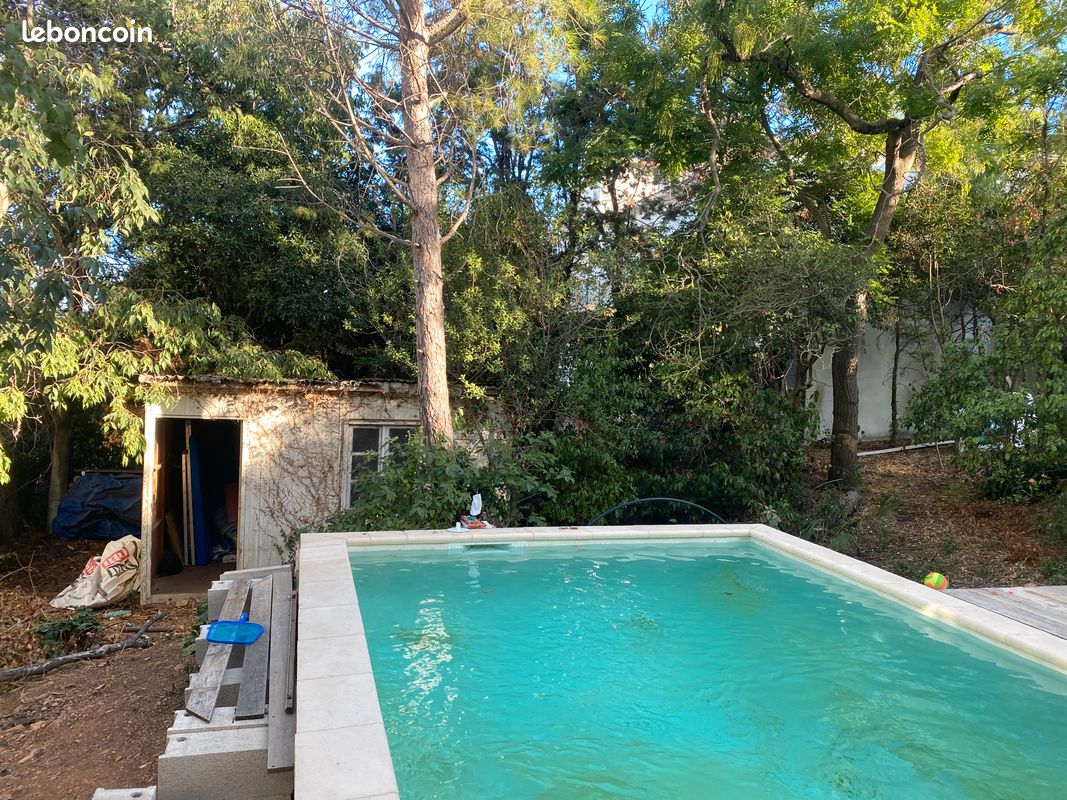 Terrain avec piscine · à Sète · 320 000 €