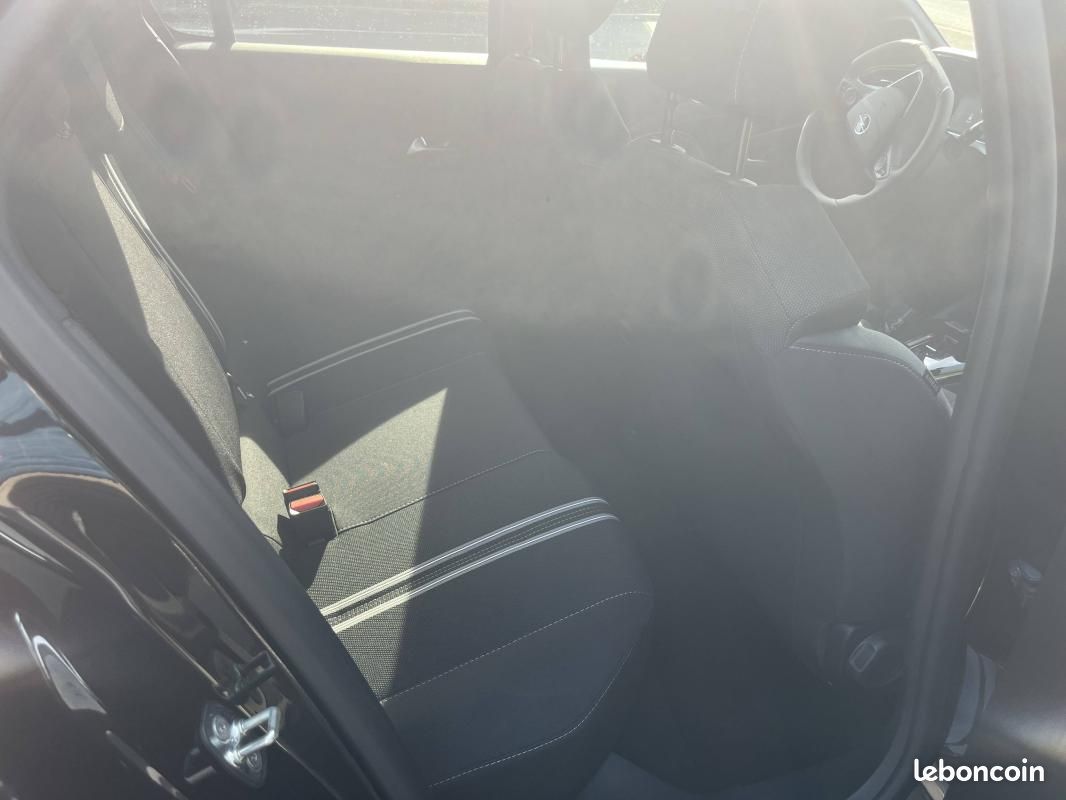 Opel Corsa 1.2 Turbo Hybrid 110 ch Autom - GS (image 6)