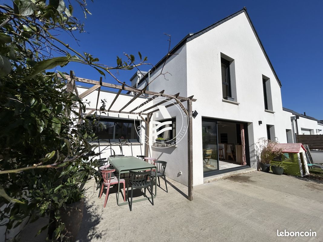 Maison 6 pièces 140 m² · à Crach · 140 m² · 480 000 €